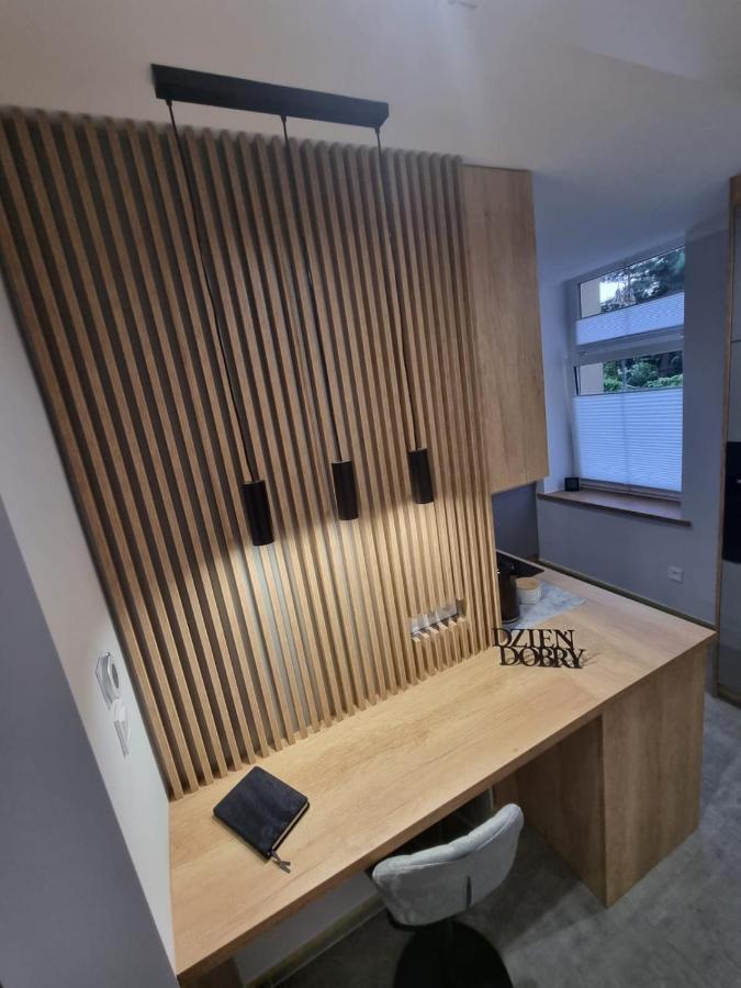 Apartament Lux Lemon Jelenia Gora Bagian luar foto