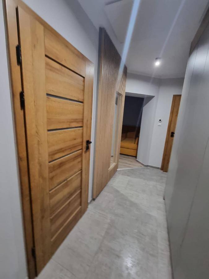 Apartament Lux Lemon Jelenia Gora Bagian luar foto