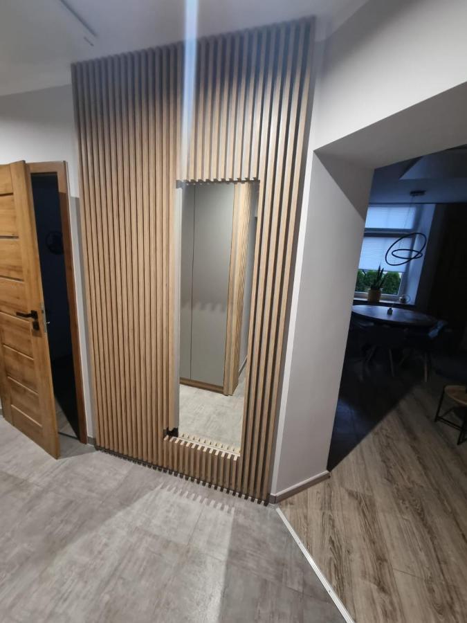 Apartament Lux Lemon Jelenia Gora Bagian luar foto