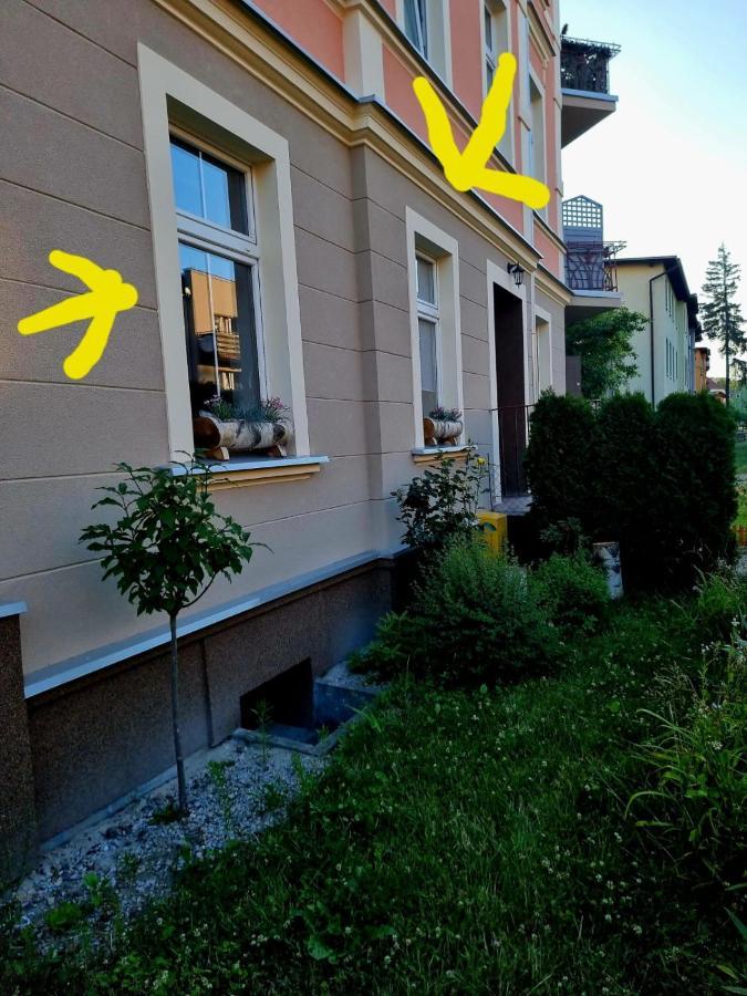 Apartament Lux Lemon Jelenia Gora Bagian luar foto