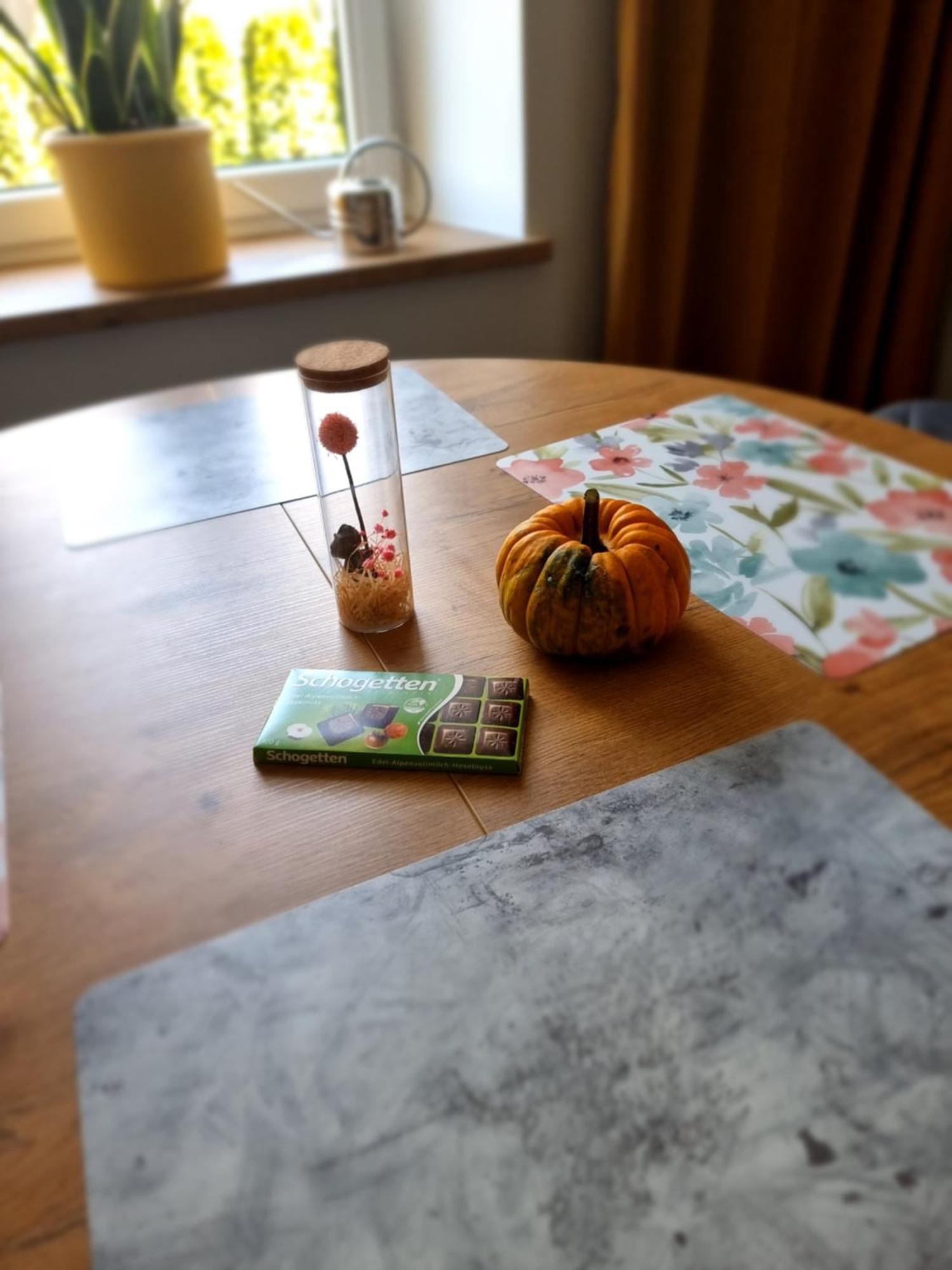 Apartament Lux Lemon Jelenia Gora Bagian luar foto