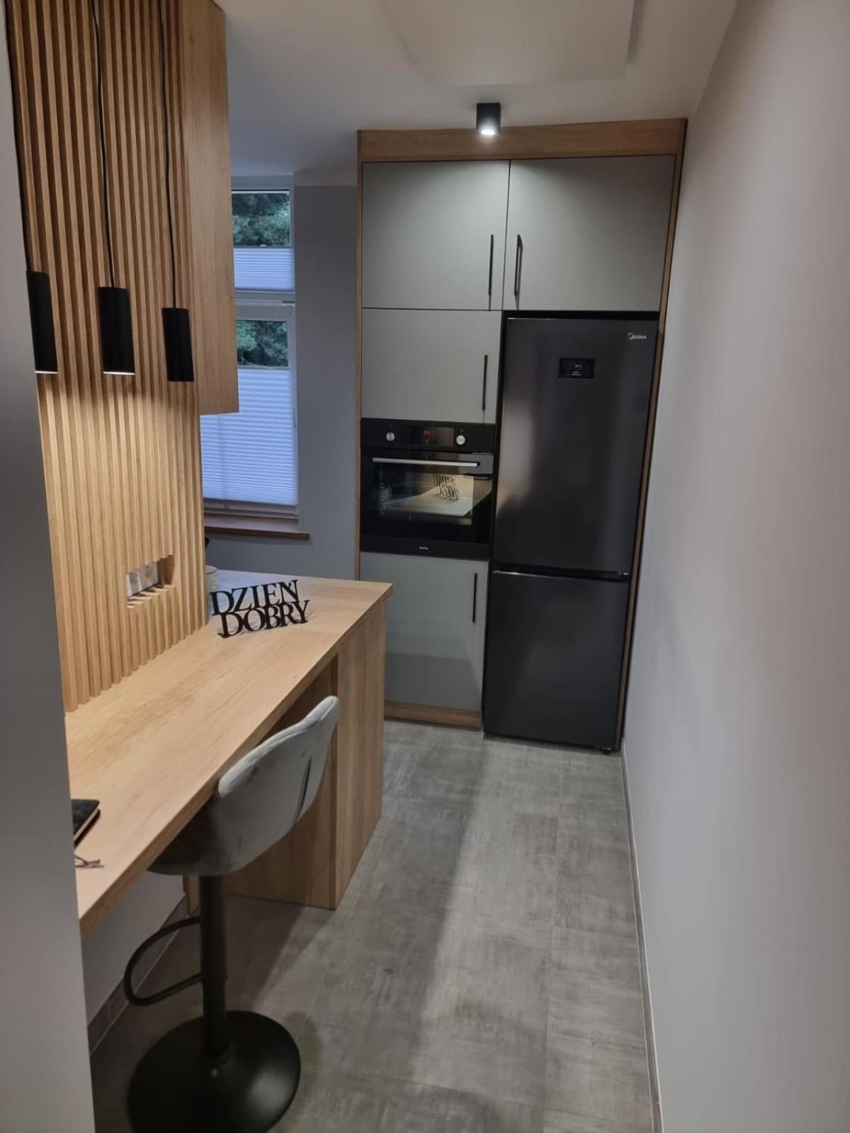 Apartament Lux Lemon Jelenia Gora Bagian luar foto