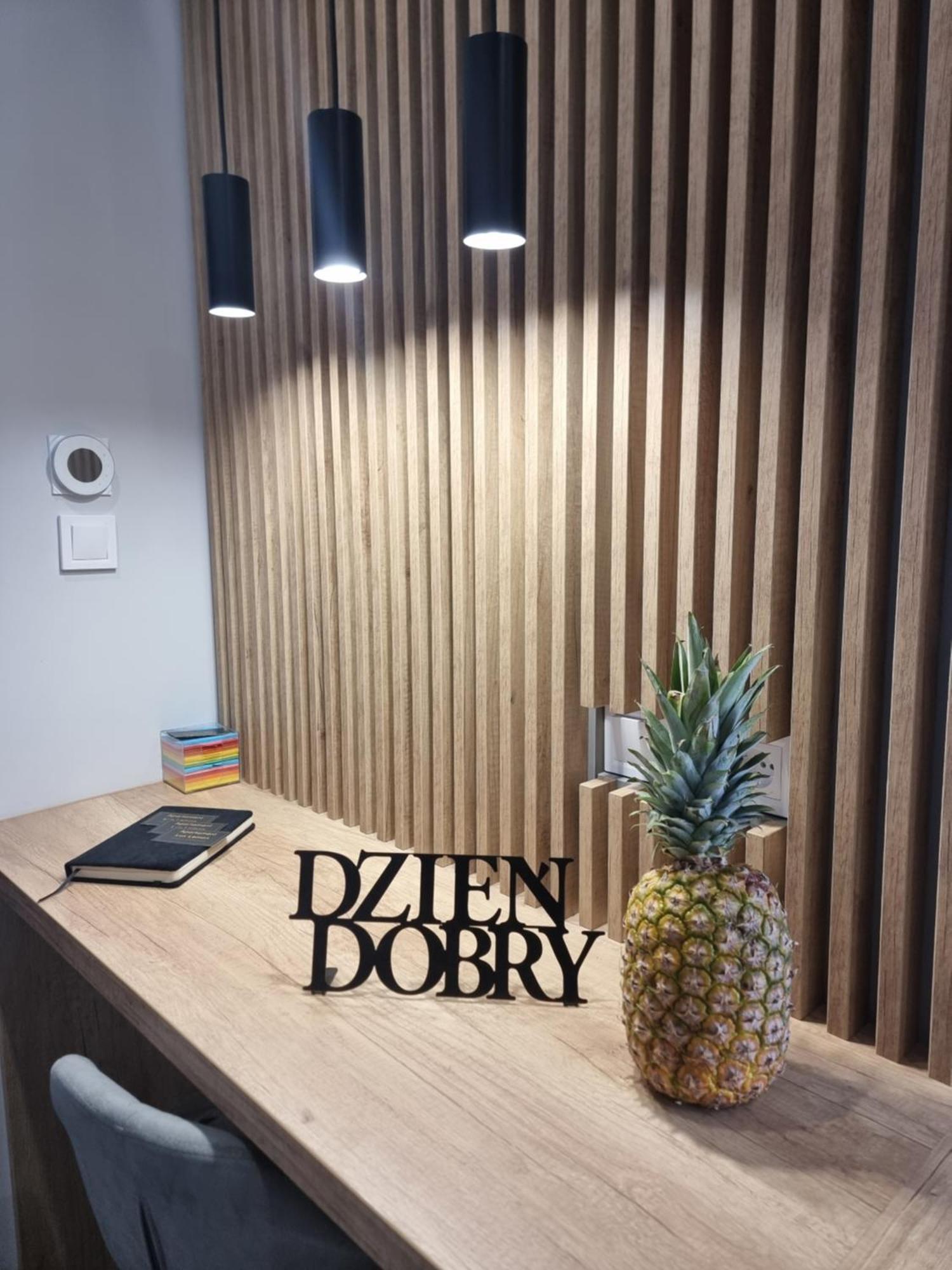 Apartament Lux Lemon Jelenia Gora Bagian luar foto